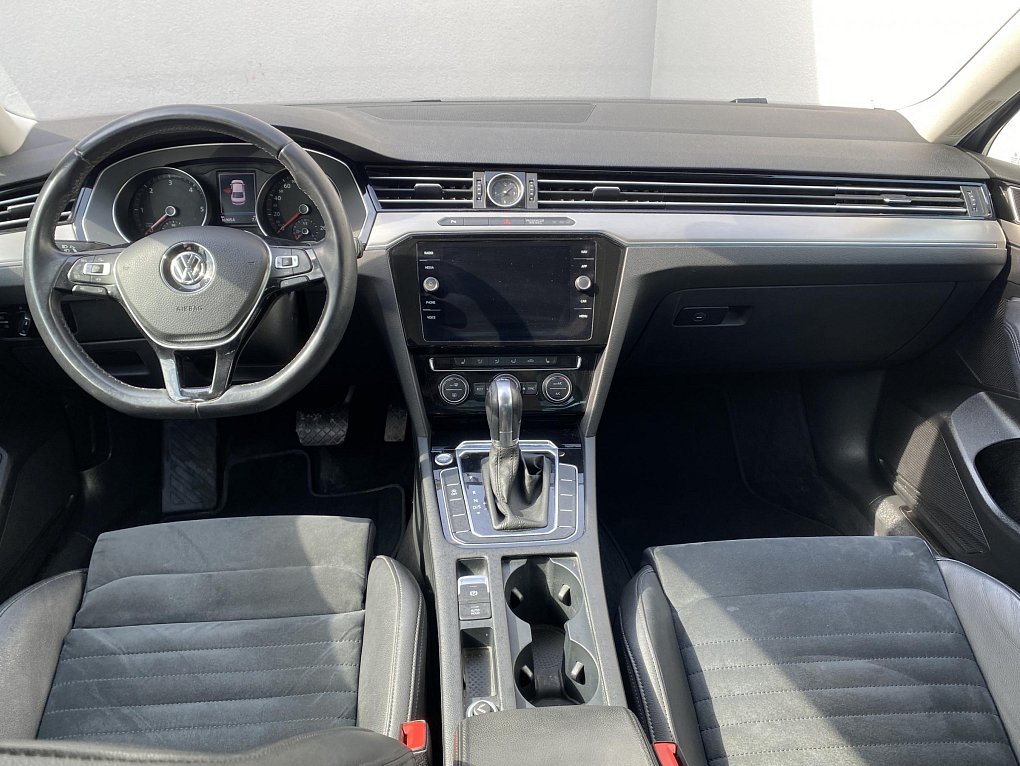 Volkswagen Passat 2.0 TDi Highline