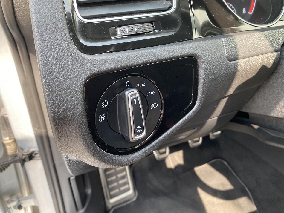 Volkswagen Golf 1.5 TSi Join