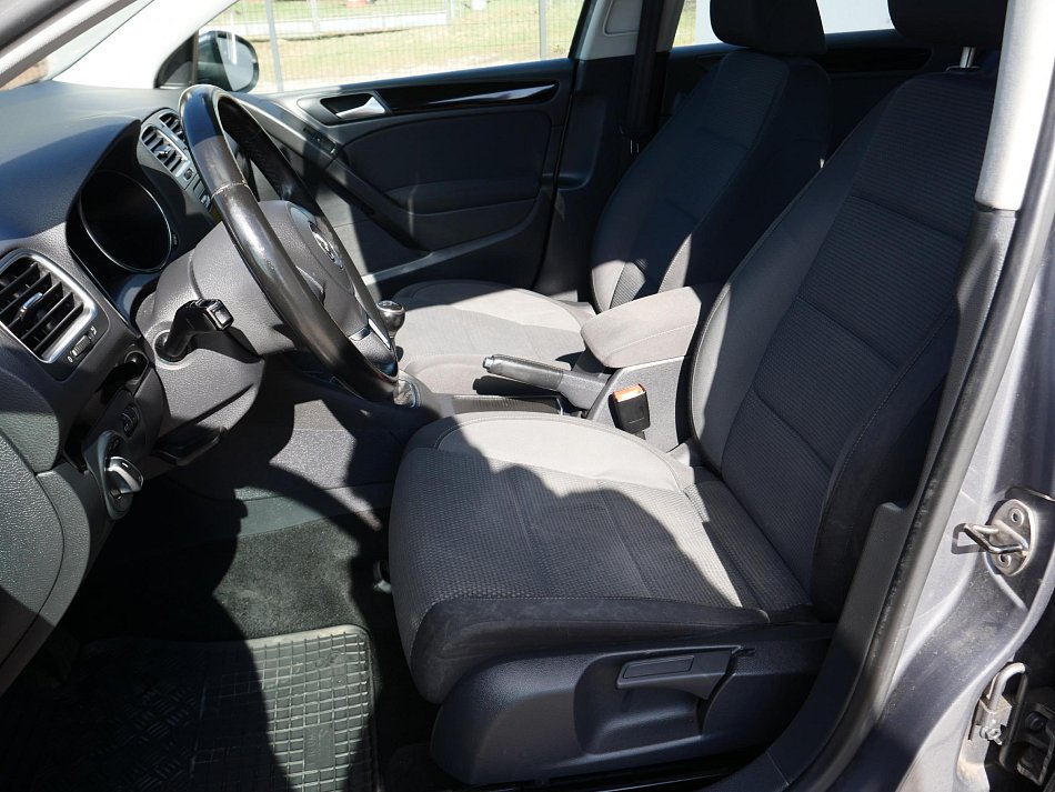 Volkswagen Golf 1.6i 