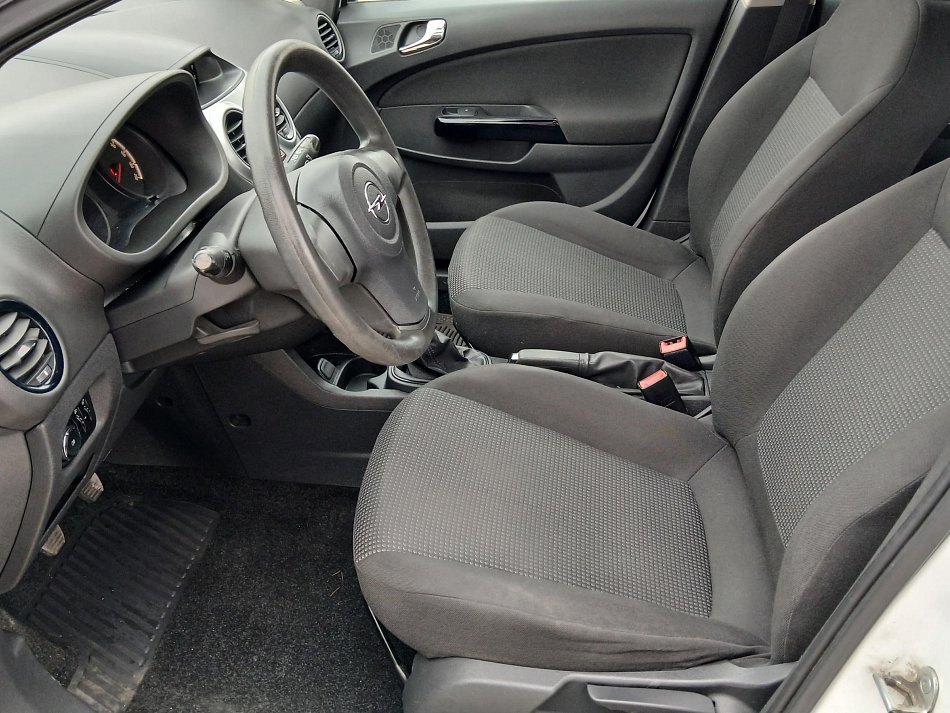 Opel Corsa 1.0i 