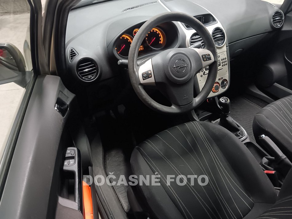 Opel Corsa 1.2i 