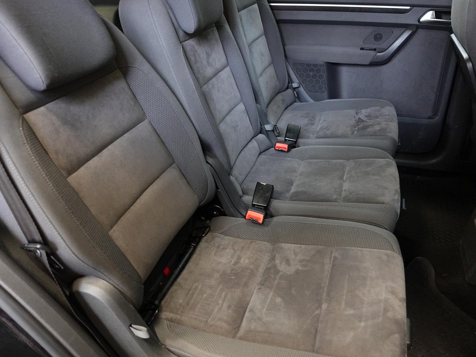 Volkswagen Touran 1.6TDi 