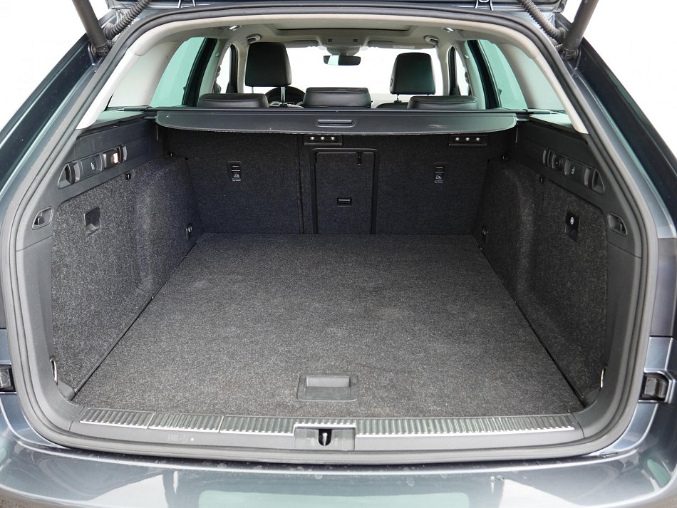 Škoda Superb III 2.0 TDi L&K