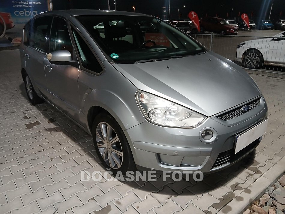 Ford S-MAX 2.0i 