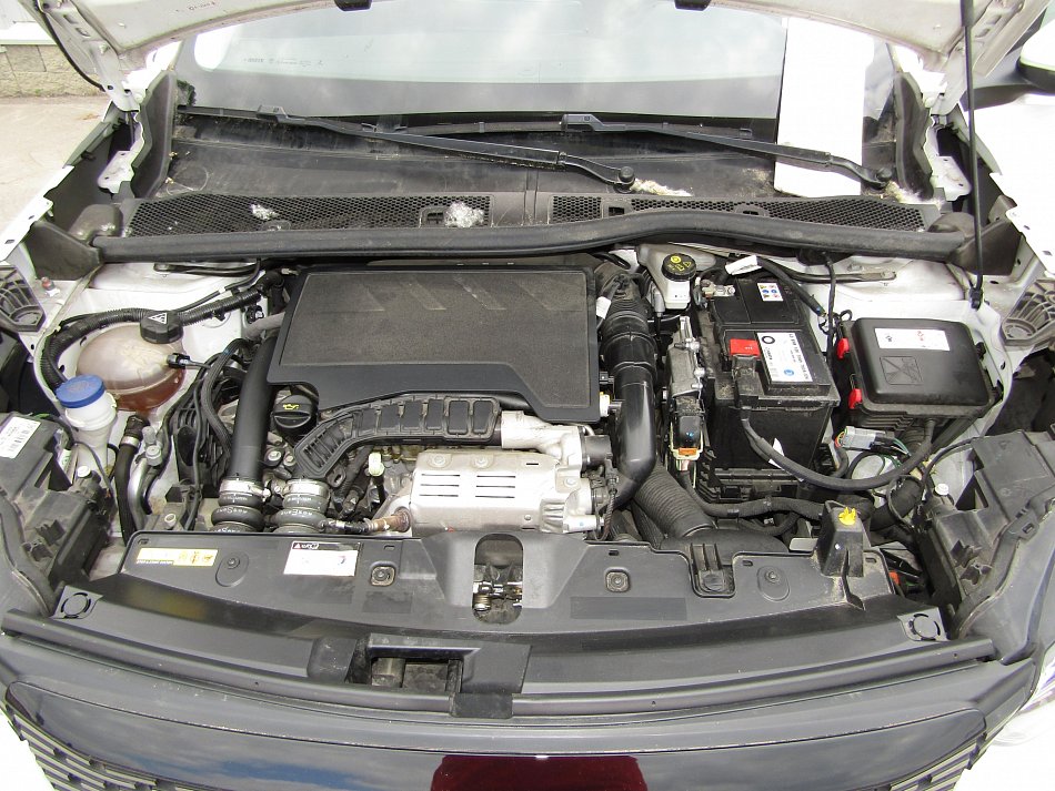 Peugeot 2008 1.2PT Allure