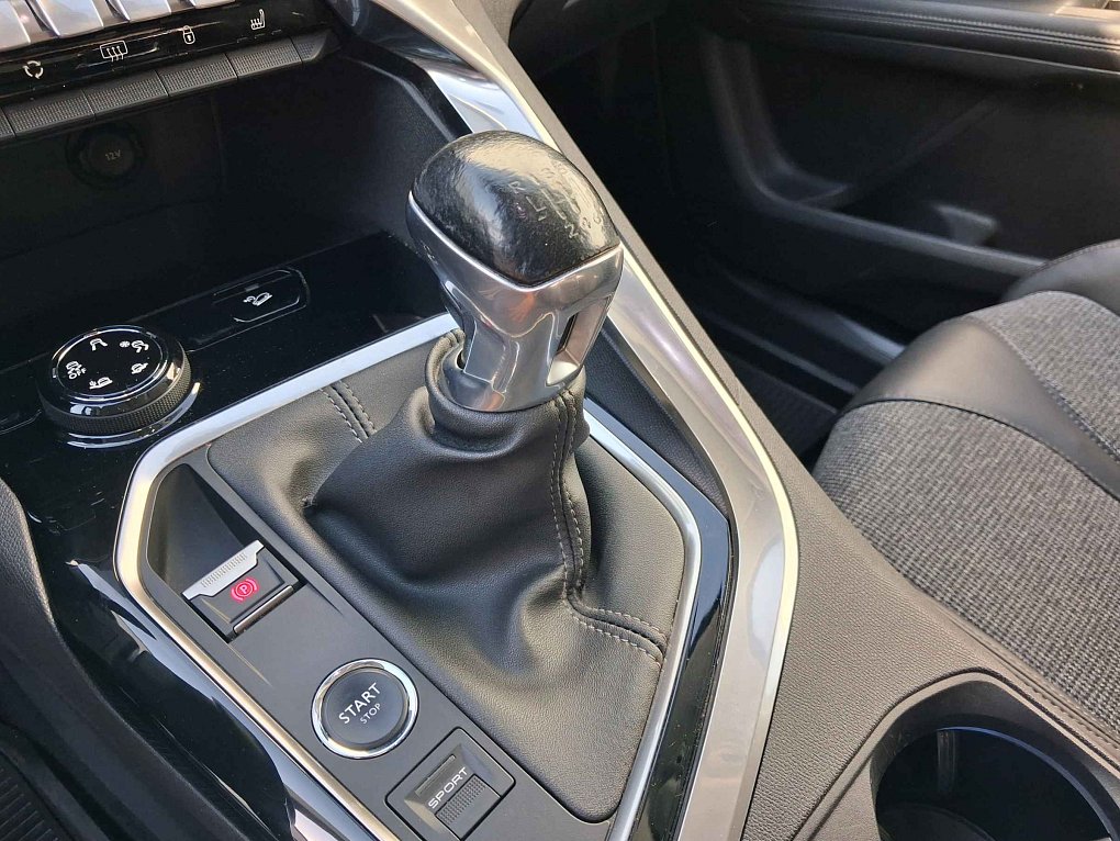 Peugeot 5008 1.5 HDi Allure 7míst