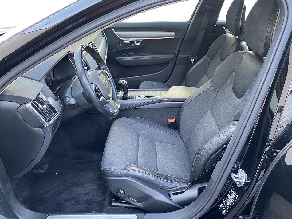 Volvo V90 2.0 D3 Momentum