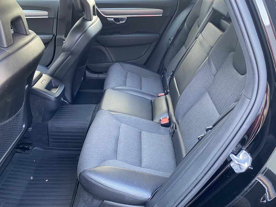 Volvo V90 2.0 D3 Momentum