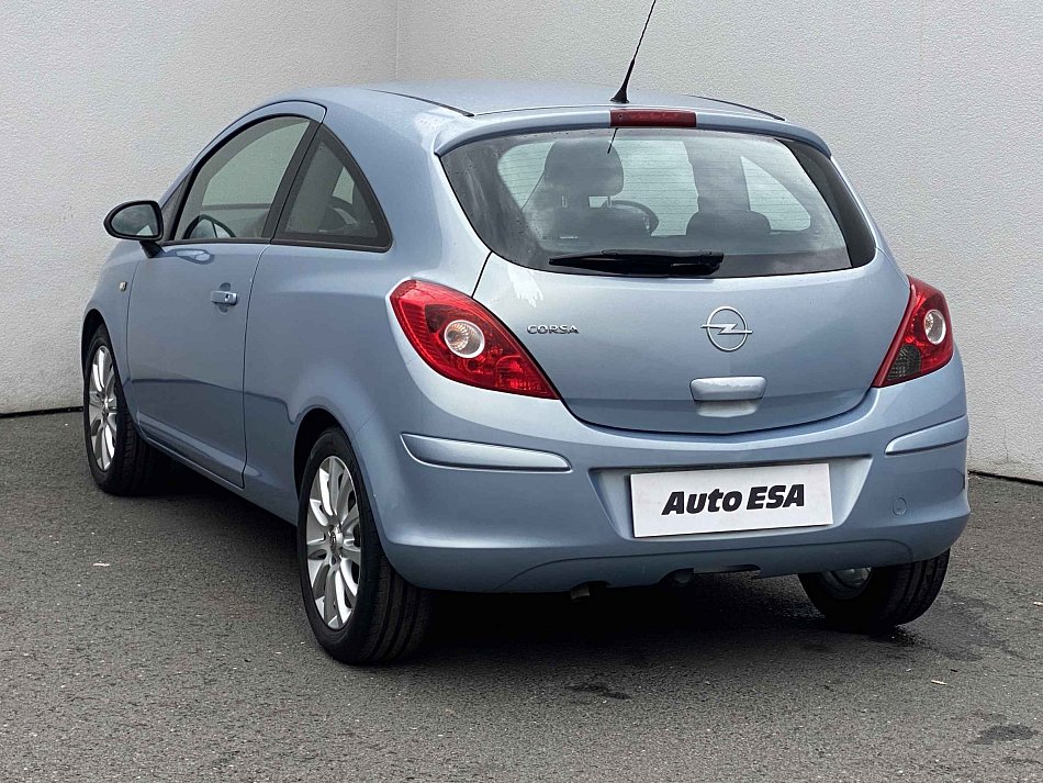Opel Corsa 1.2i 