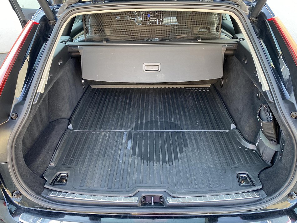Volvo V90 2.0 D3 Momentum