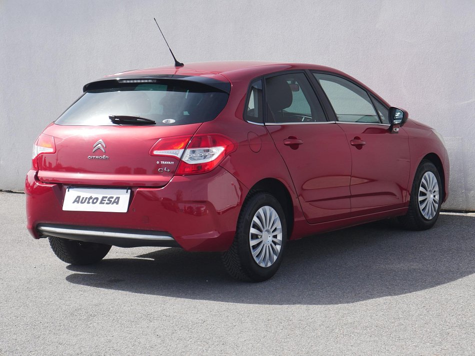 Citroën C4 1.4i 