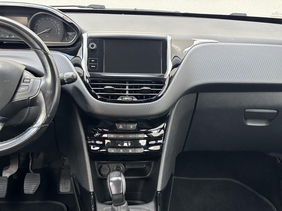Peugeot 2008 1.2 PT Allure