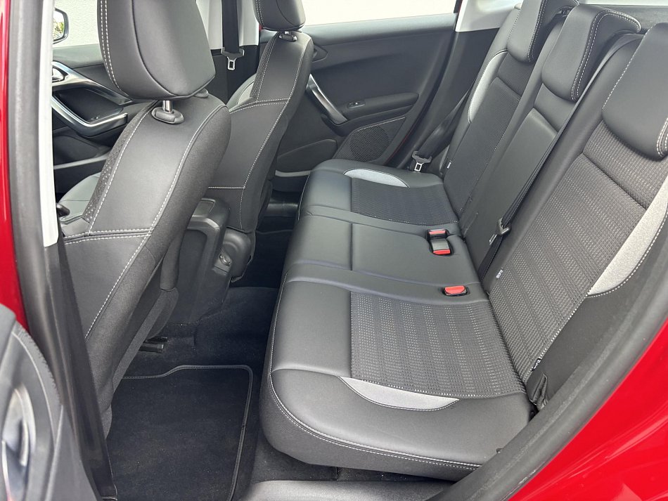 Peugeot 2008 1.2 PT Allure