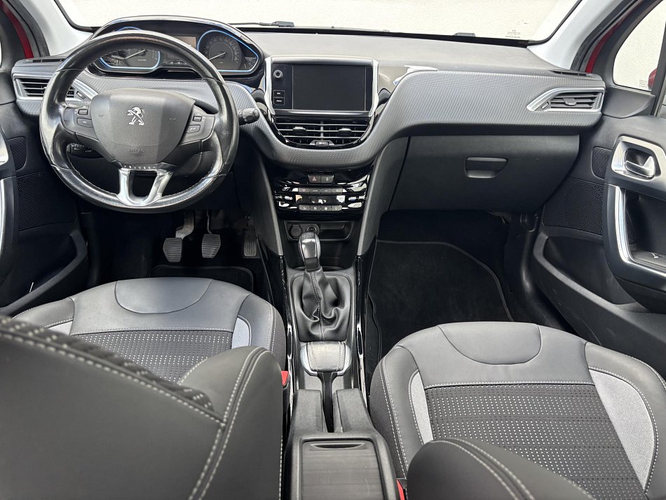 Peugeot 2008 1.2 PT Allure