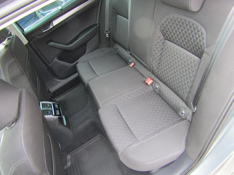 Škoda Superb III 2.0 TDi 