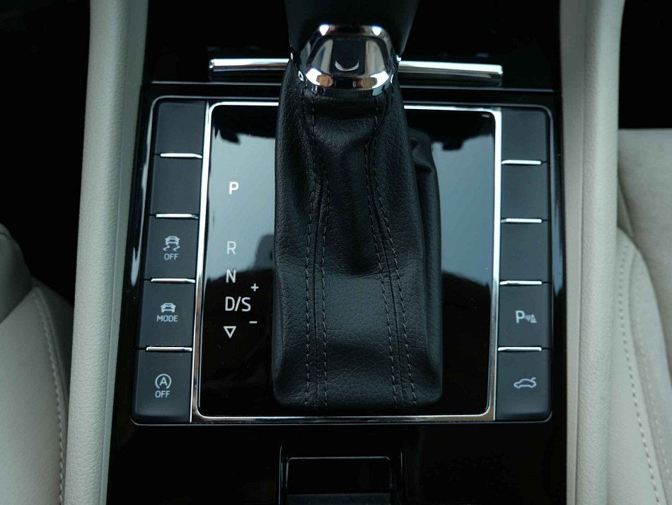 Škoda Superb III 2.0 TDi Style 4x4