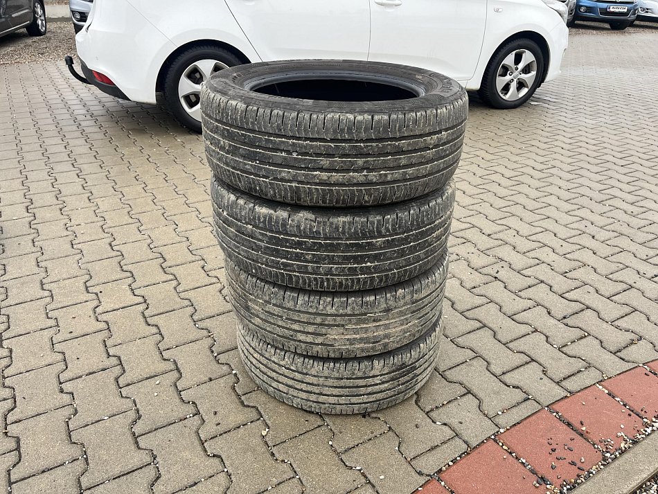 Kia Carens 1.6i  LPG