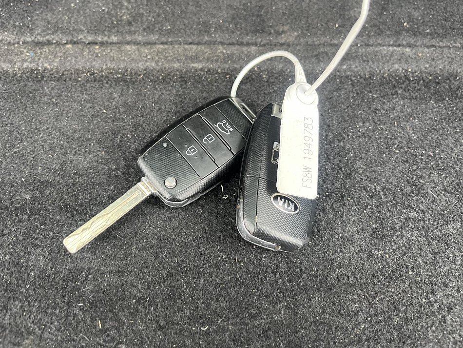 Kia Carens 1.6i  LPG