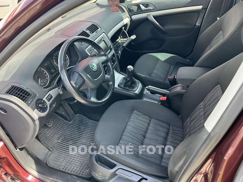 Škoda Octavia II 1.6 TDi Elegance