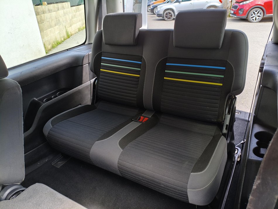 Volkswagen Caddy 1.6TDi Soccer MAXi 7míst