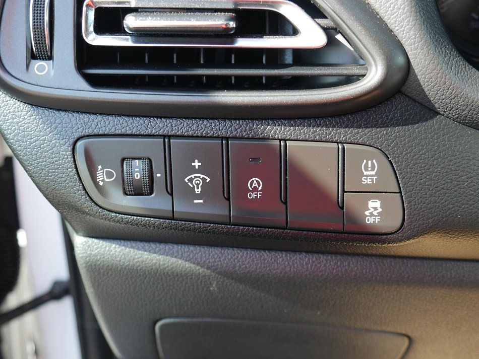 Hyundai I30 1.5 T-GDi Smart 48V