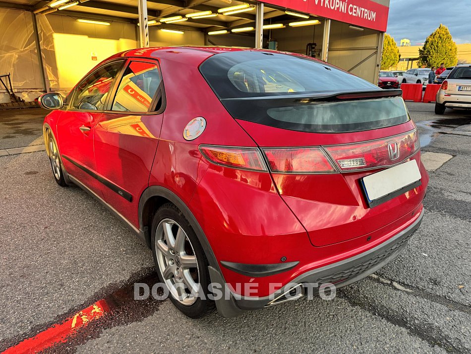 Honda Civic 1.8i 