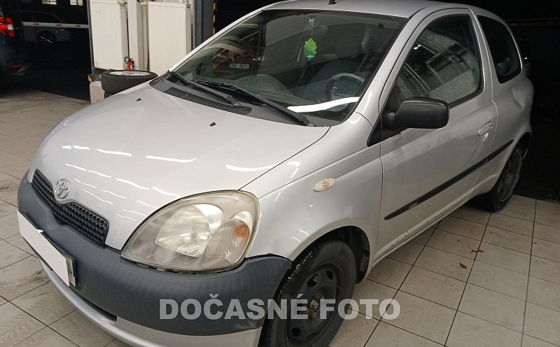 Toyota Yaris 1.0i 