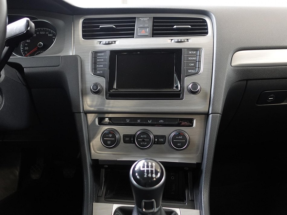 Volkswagen Golf 1.2TSi 