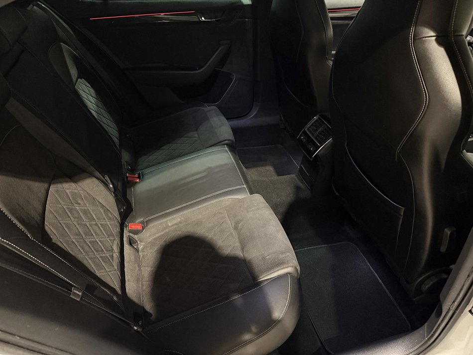 Škoda Superb III 2.0TSi  4x4