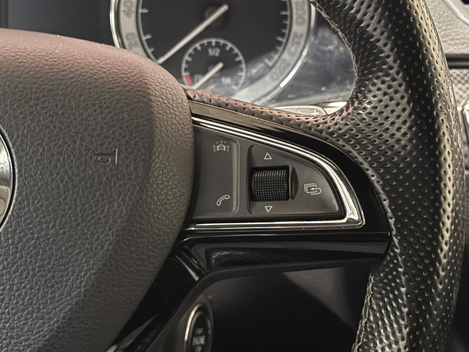 Škoda Superb III 2.0TSi  4x4