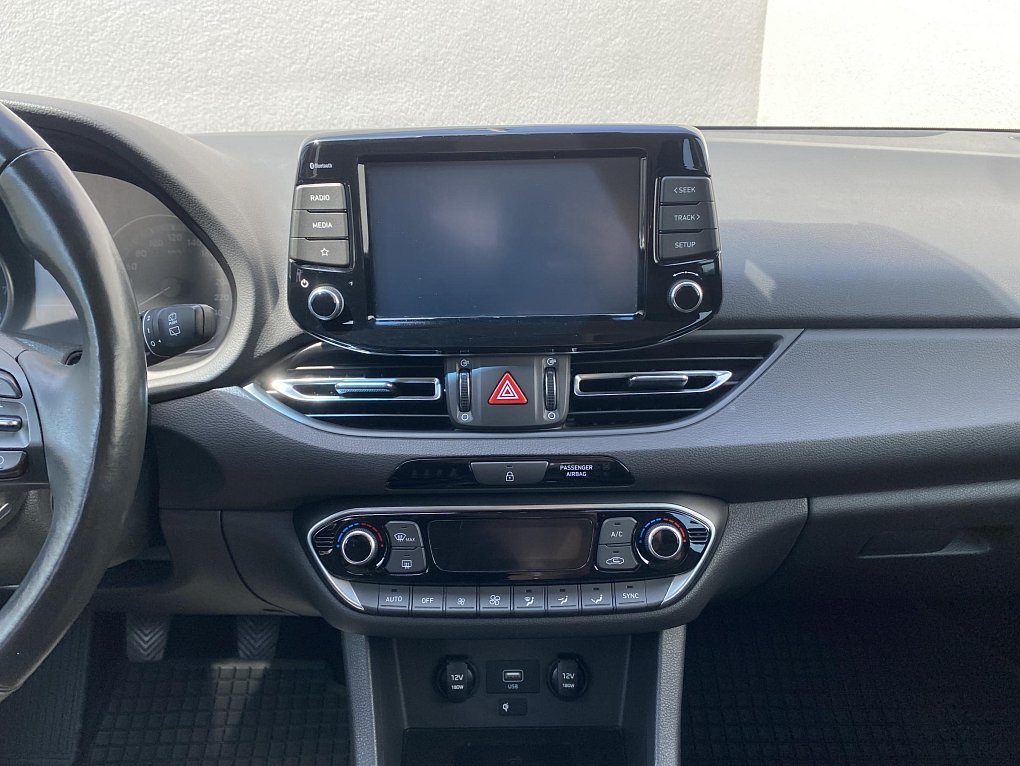 Hyundai I30 1.5 DPi Smart