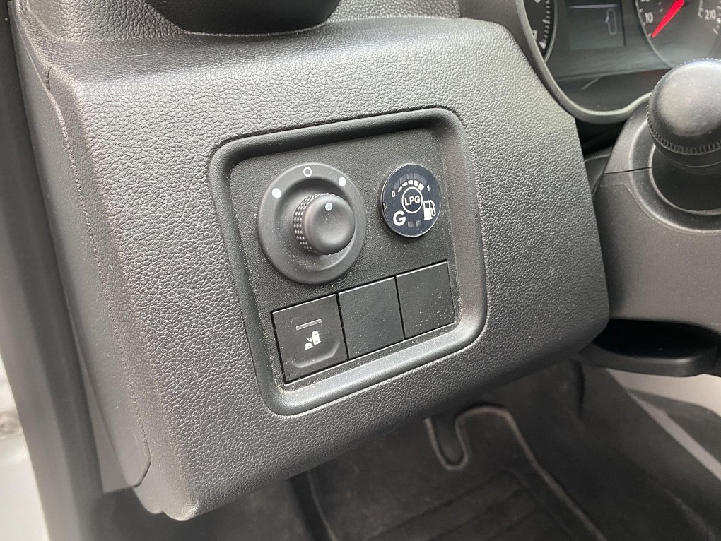 Dacia Duster 1.6 SCe Prestige