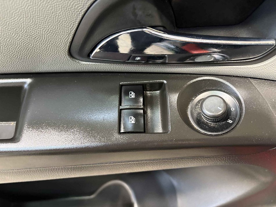 Chevrolet Cruze 1.6i 