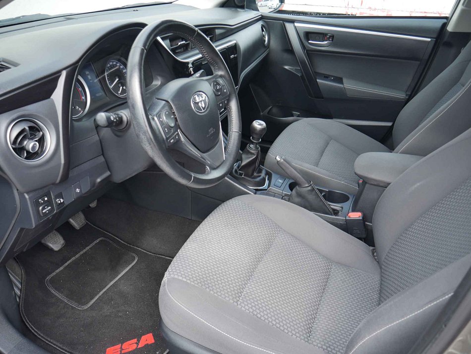 Toyota Corolla 1.6i 