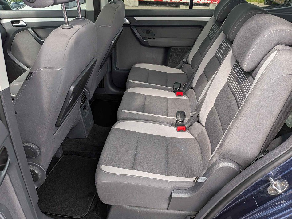 Volkswagen Touran 2.0TDi 