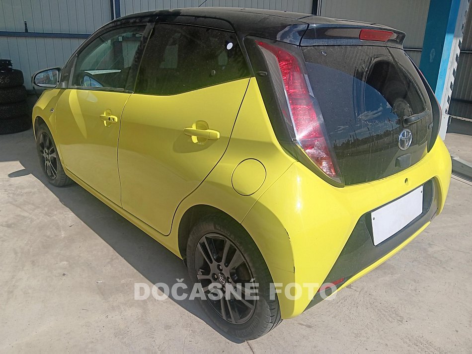 Toyota Aygo 1.0i 