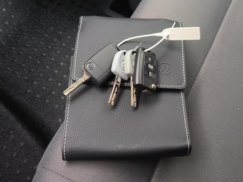 Volkswagen Transporter 2.0TDi  L2H1 T6.1