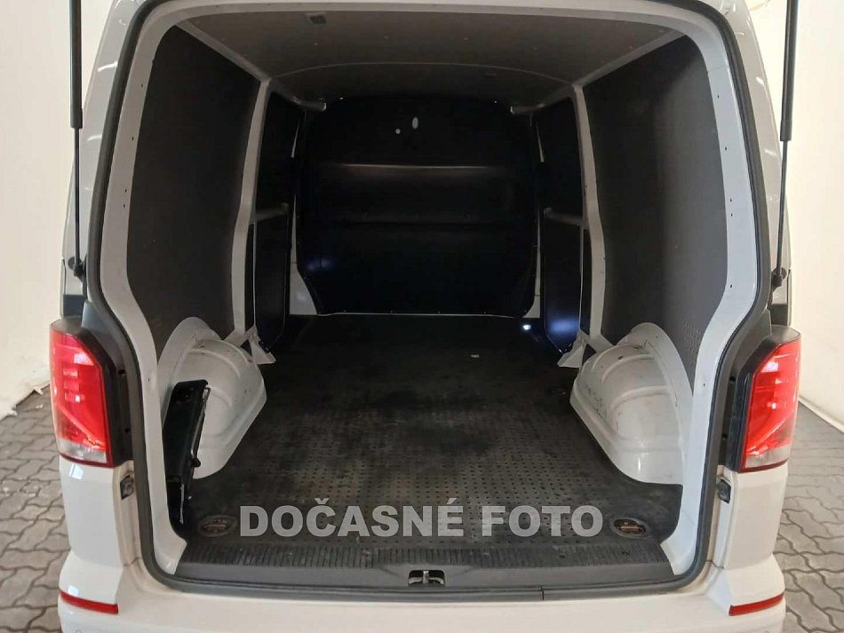 Volkswagen Transporter 2.0TDi  L2H1 T6.1