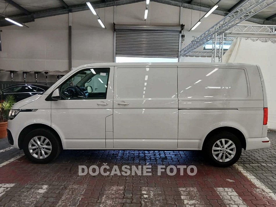 Volkswagen Transporter 2.0TDi  L2H1 T6.1