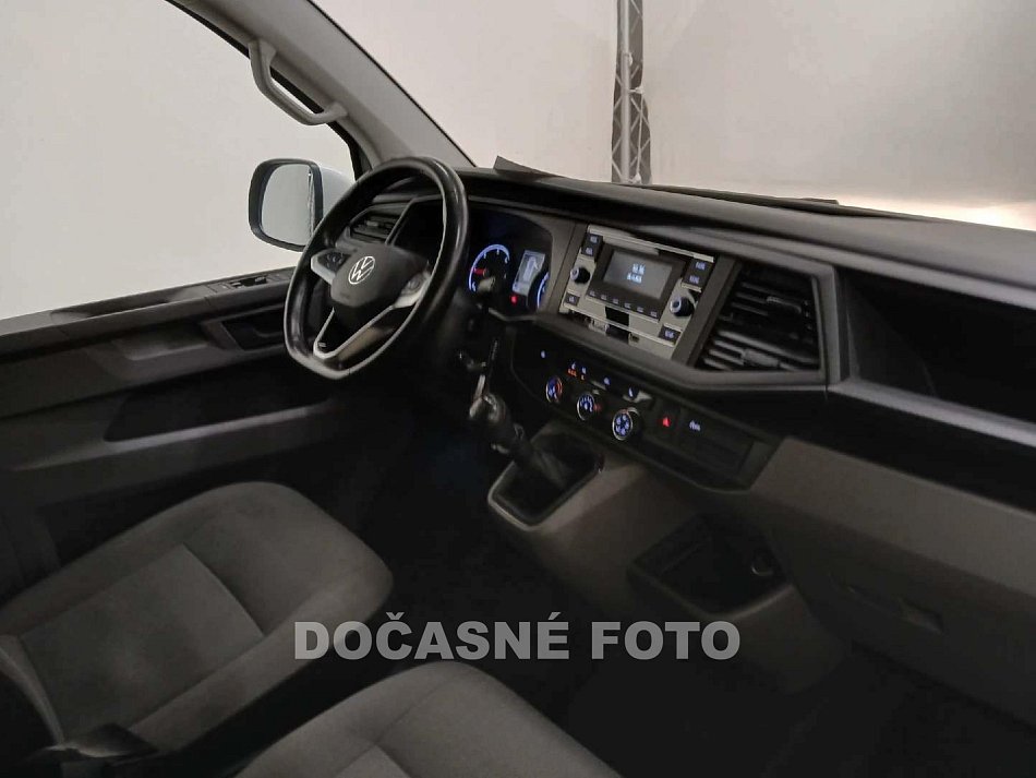 Volkswagen Transporter 2.0TDi  L2H1 T6.1