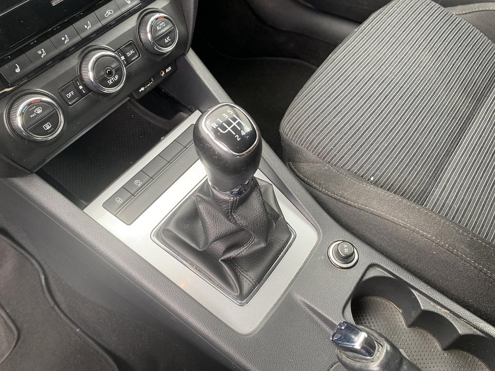 Škoda Octavia III 1.8 TSI Elegance