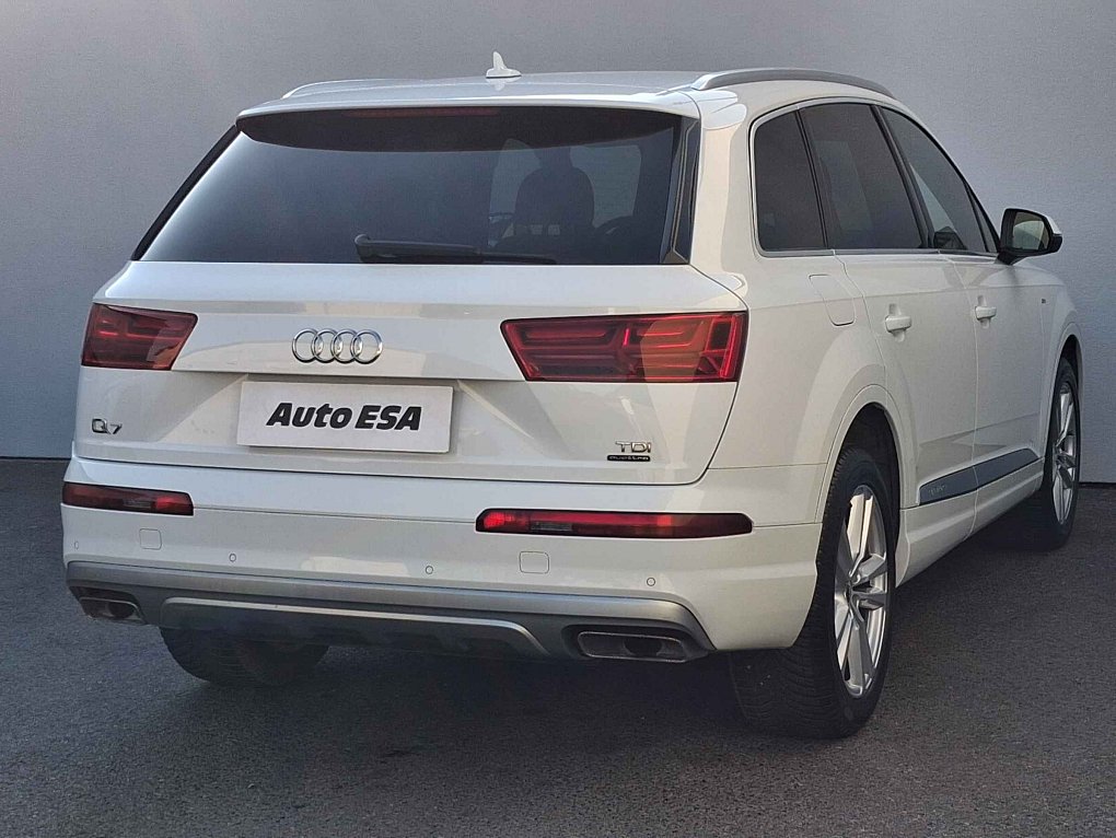 Audi Q7 3.0 TDi S-line quattro