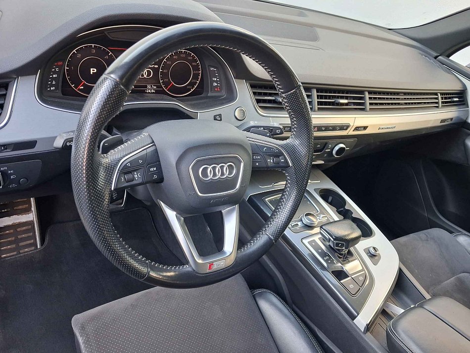 Audi Q7 3.0 TDi S-line quattro