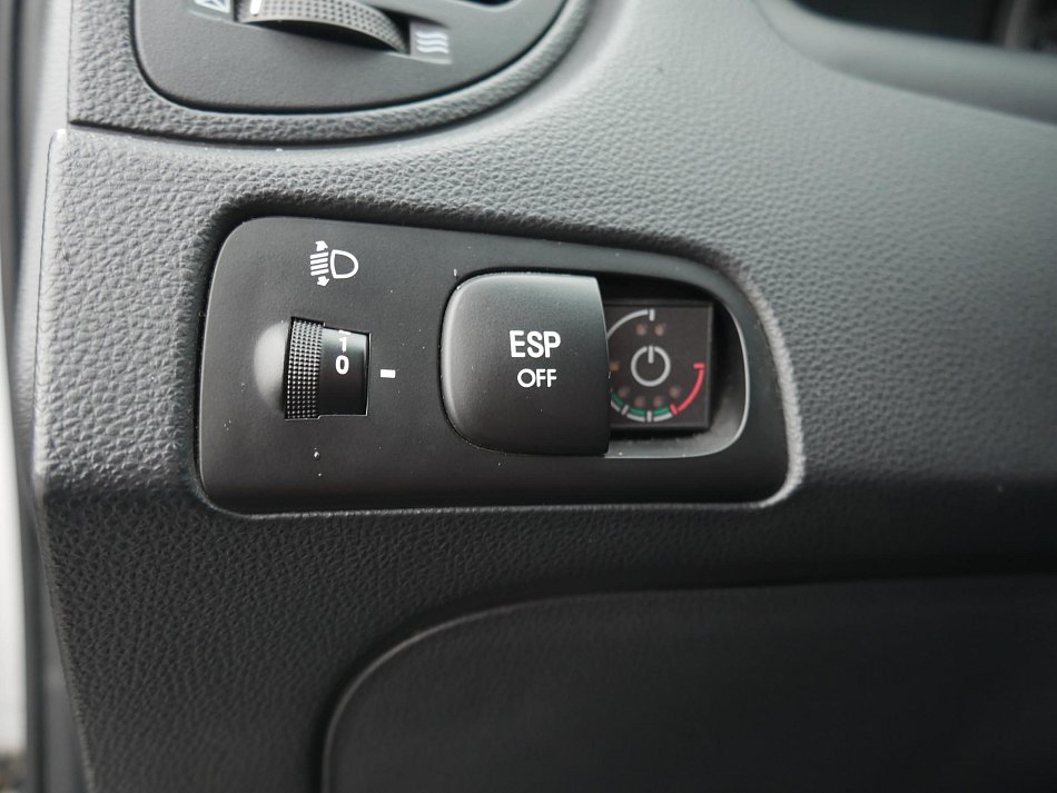 Kia Sportage 2.0 i 