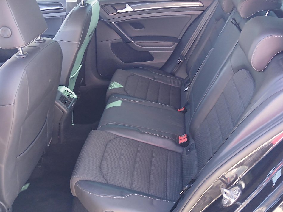 Volkswagen Golf 2.0TDi 