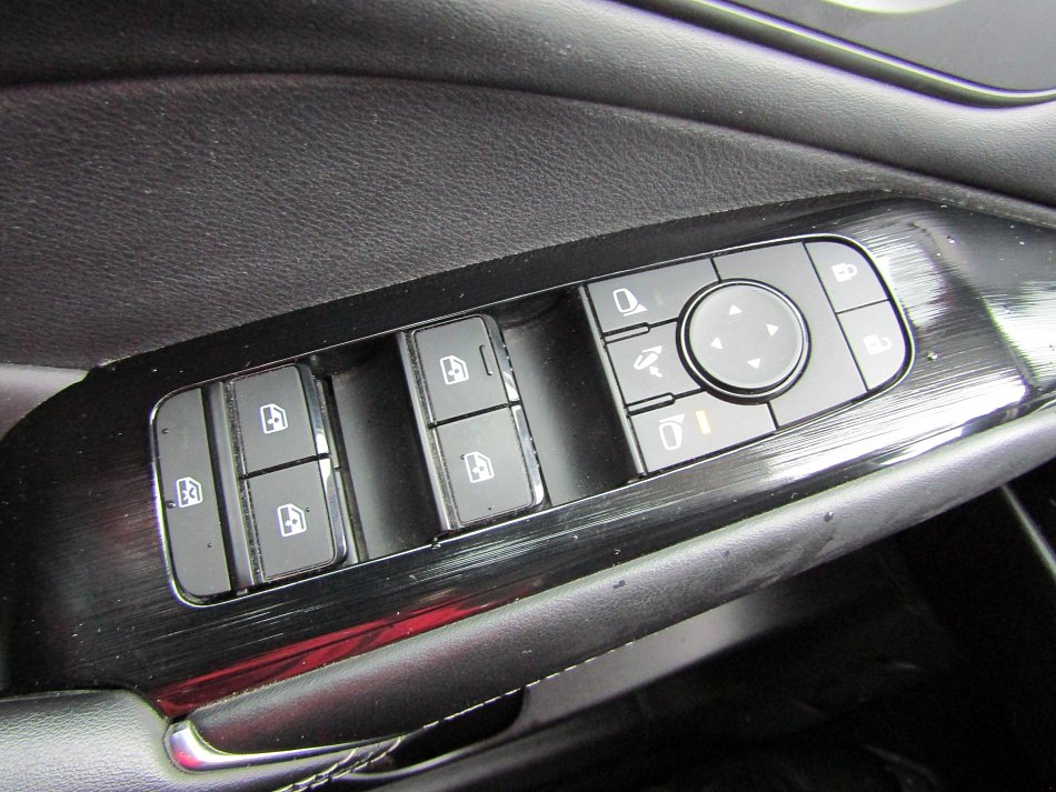 Nissan Qashqai 1.3 DIG-T 