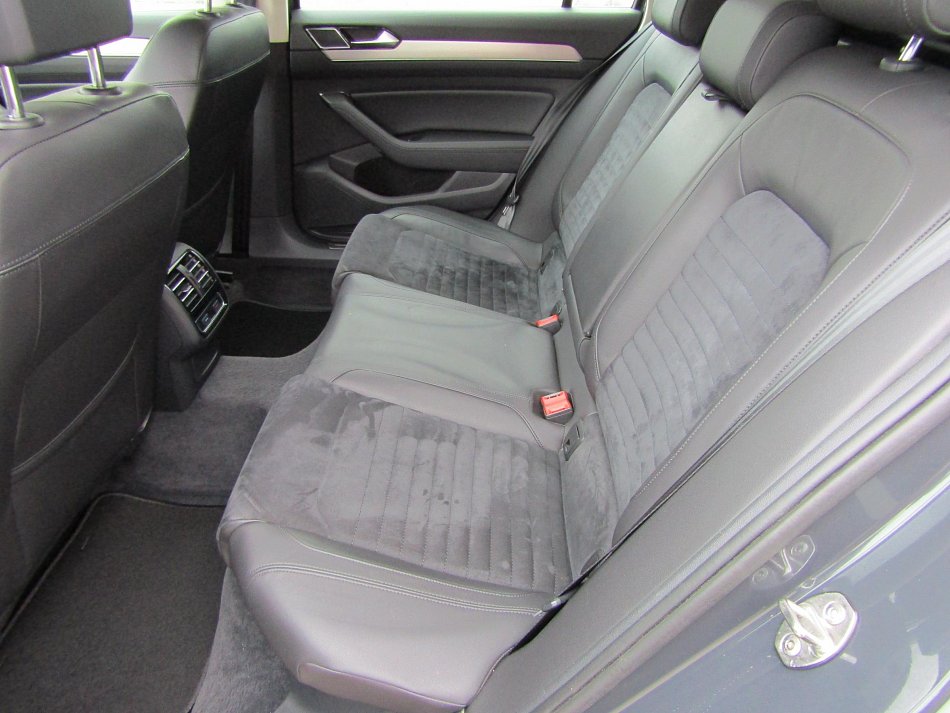 Volkswagen Passat 2.0TDi Highline