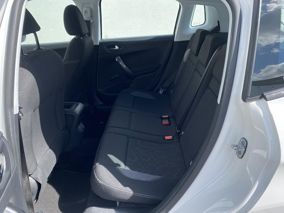 Peugeot 2008 1.6 HDi Active