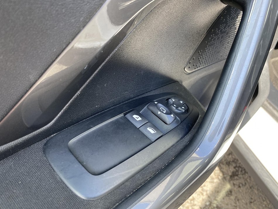 Peugeot 2008 1.6 HDi Active
