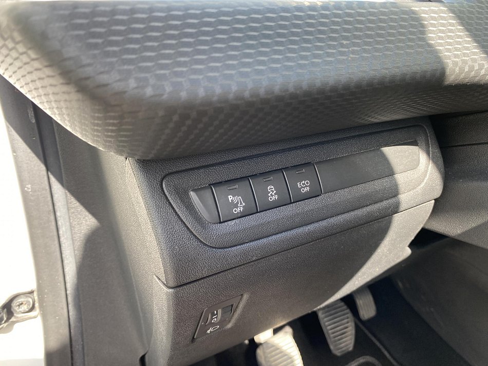 Peugeot 2008 1.6 HDi Active